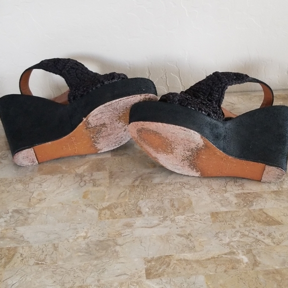 Elizabeth & James Black Braided Wedges - Picture 7 of 7